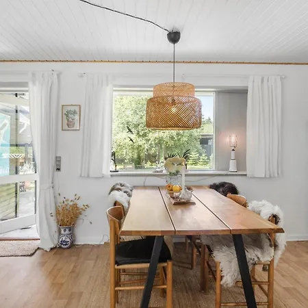 2 Bedroom Stunning In Vaeggerlose * Bøtø By